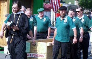 Members of the Cass Township AOH take Finnegan to his final resting place. 