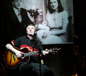 Danny Ellis in concert.