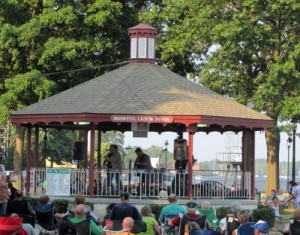 Irish tunes at the gazebo