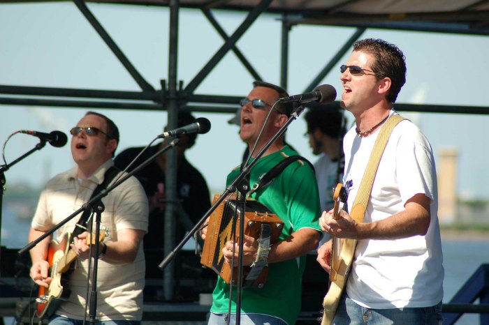 Blackthorn on stage at Penns Landing.